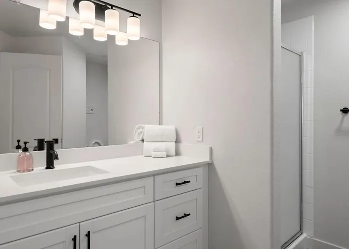 Cozysuites 2br With 2 Pools & Jacuzzi! Chandler