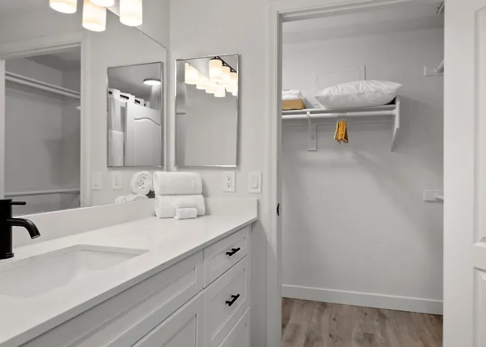 Cozysuites 2br With 2 Pools & Jacuzzi! *